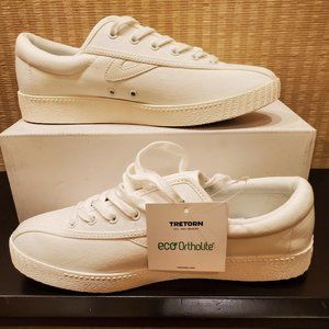 TRETORN NYLITE PLUS CANVAS SNEAKERS - MEN'S US 8 (EUR 41), VINTAGE WHITE - NEW